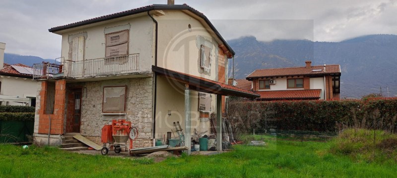 casa indipendente in vendita a Piovene Rocchette