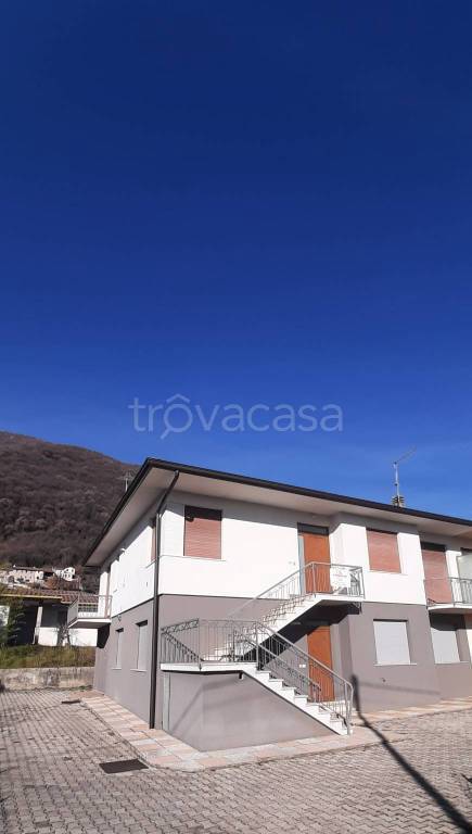 appartamento in vendita a Piovene Rocchette in zona Grumello