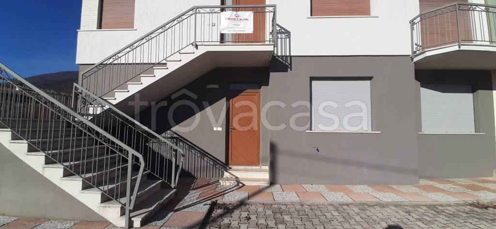 appartamento in vendita a Piovene Rocchette in zona Grumello