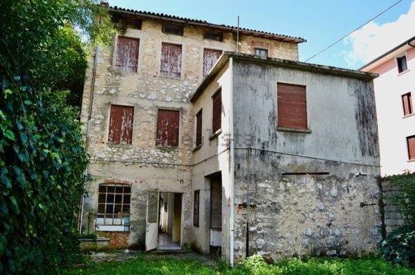 casale in vendita a Piovene Rocchette