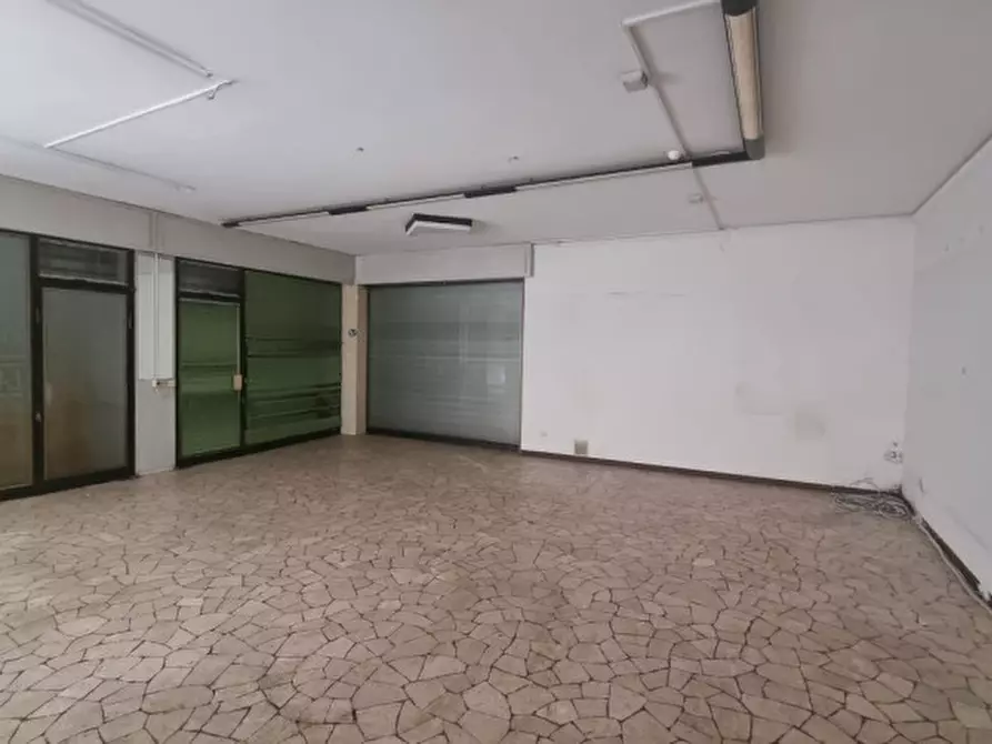 negozio in vendita a Piovene Rocchette