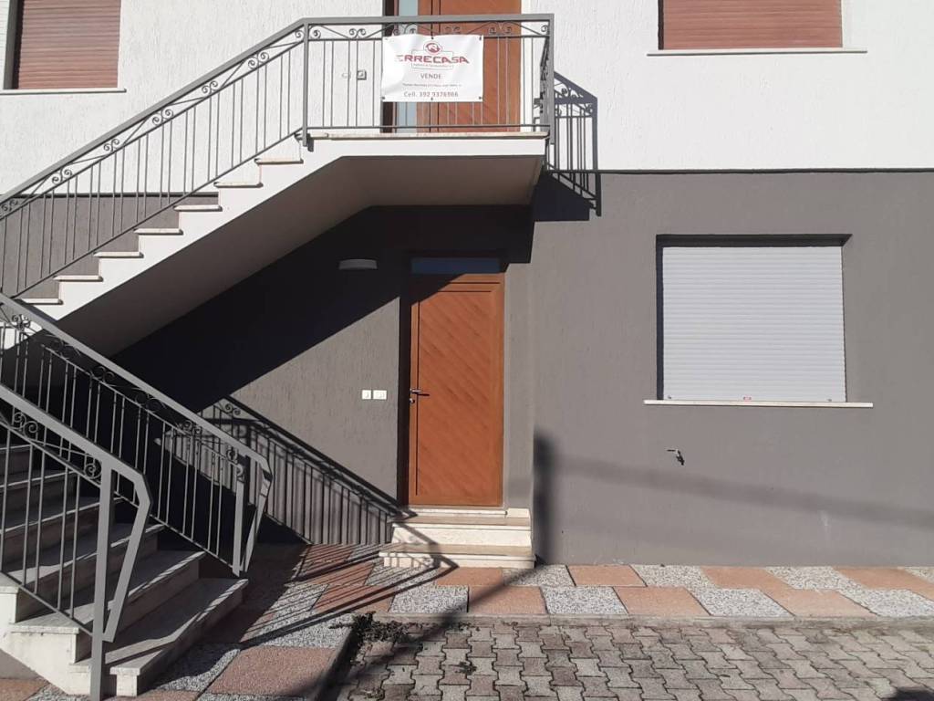 appartamento in vendita a Piovene Rocchette in zona Grumello