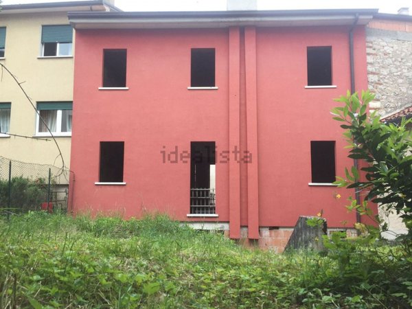 casa indipendente in vendita a Piovene Rocchette