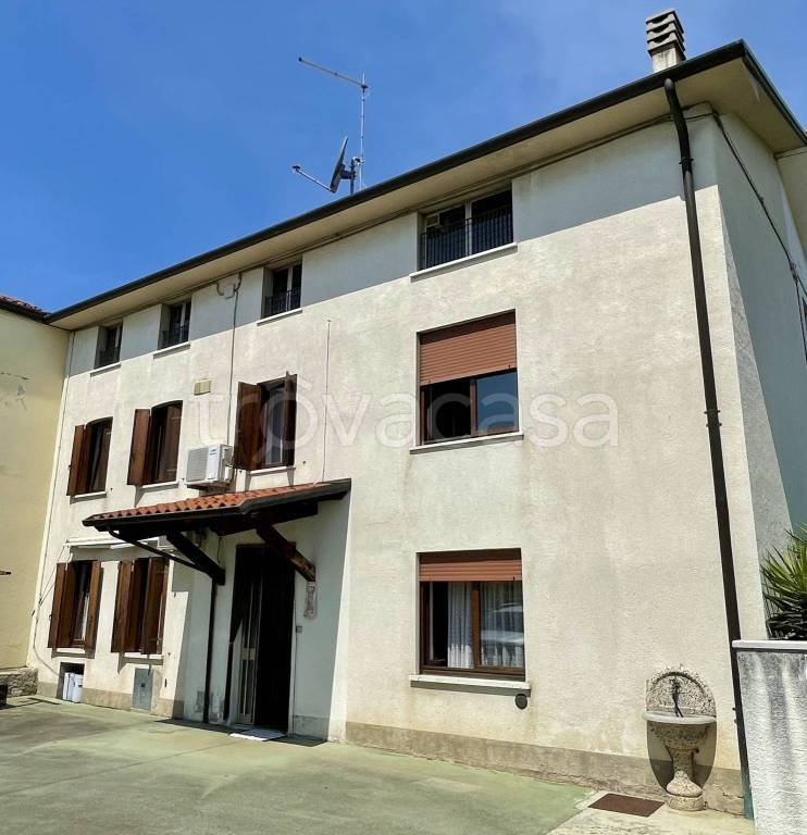 casa indipendente in vendita a Piovene Rocchette in zona Grumello
