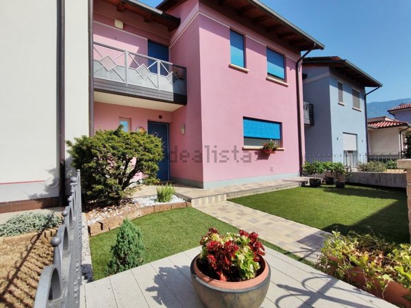 casa indipendente in vendita a Piovene Rocchette in zona Grumello