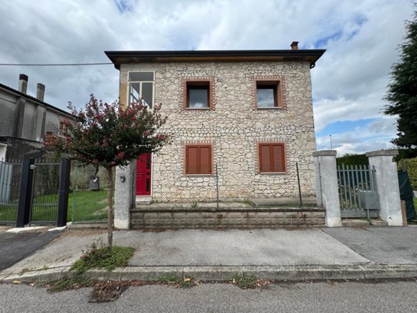 casa indipendente in vendita a Pojana Maggiore