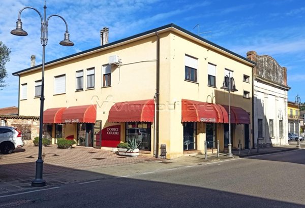 locale commerciale in vendita a Pojana Maggiore