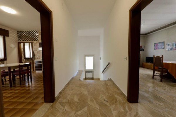 casa indipendente in vendita a Pojana Maggiore in zona Paradiso