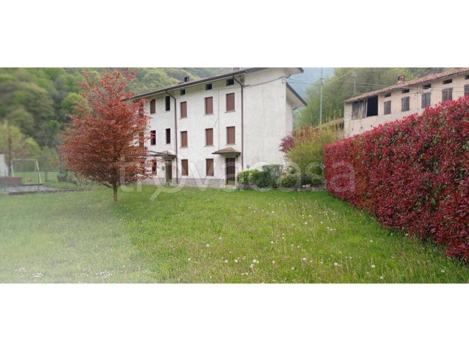 casa indipendente in vendita a Posina