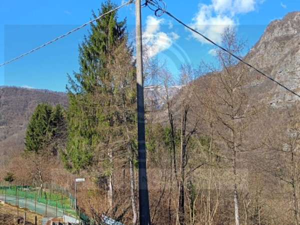casa indipendente in vendita a Posina