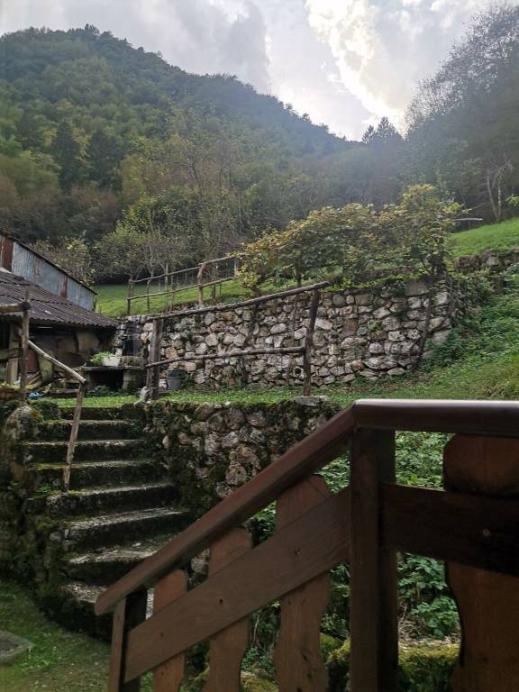 casa indipendente in vendita a Posina