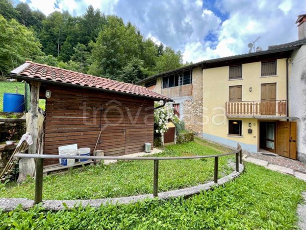 casa indipendente in vendita a Posina