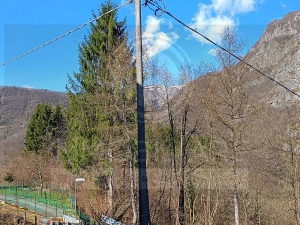 casa indipendente in vendita a Posina