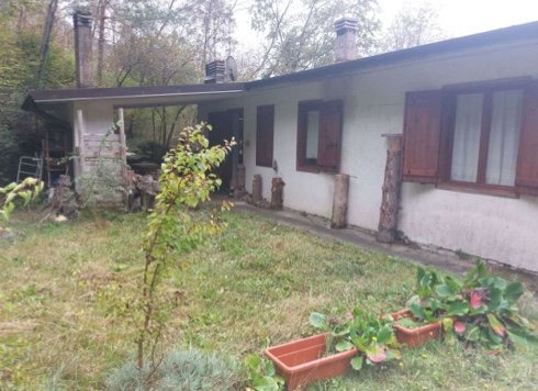 casa indipendente in vendita a Posina