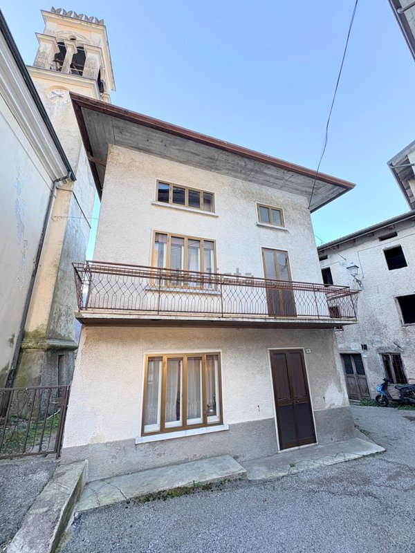 casa indipendente in vendita a Posina