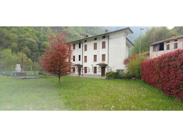 casa indipendente in vendita a Posina