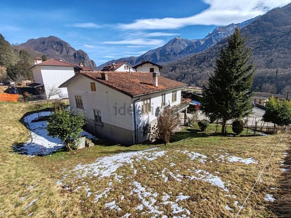 esavano in vendita a Posina