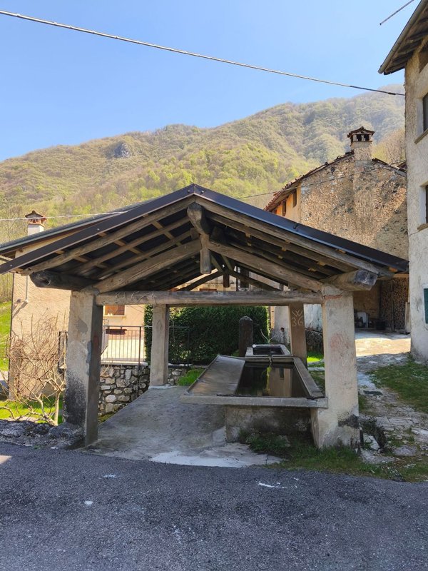 casale in vendita a Posina