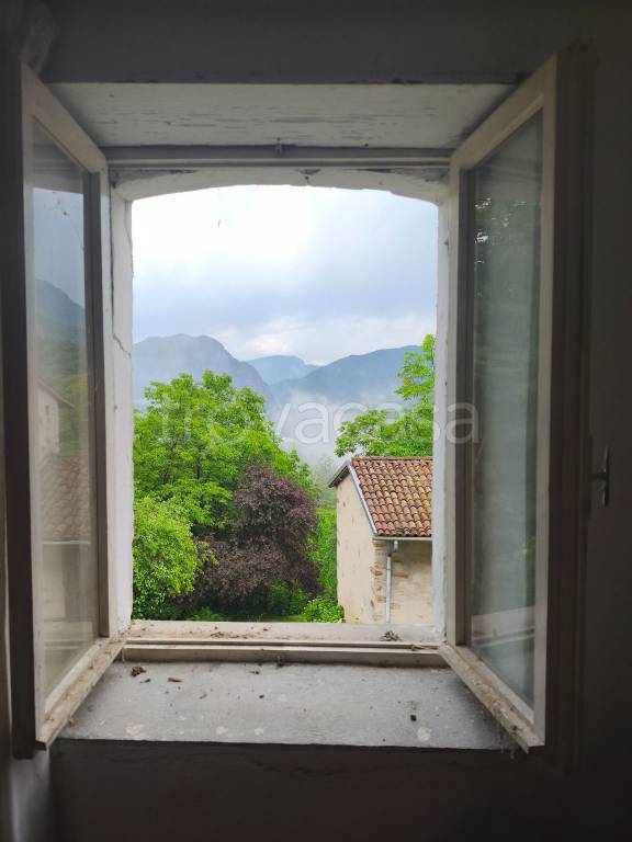 casa indipendente in vendita a Posina