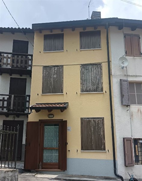 casa indipendente in vendita a Posina in zona Fusine