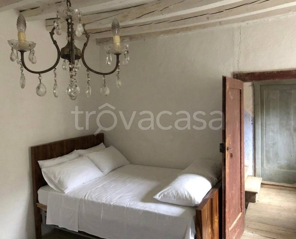 casa indipendente in vendita a Posina in zona Fusine