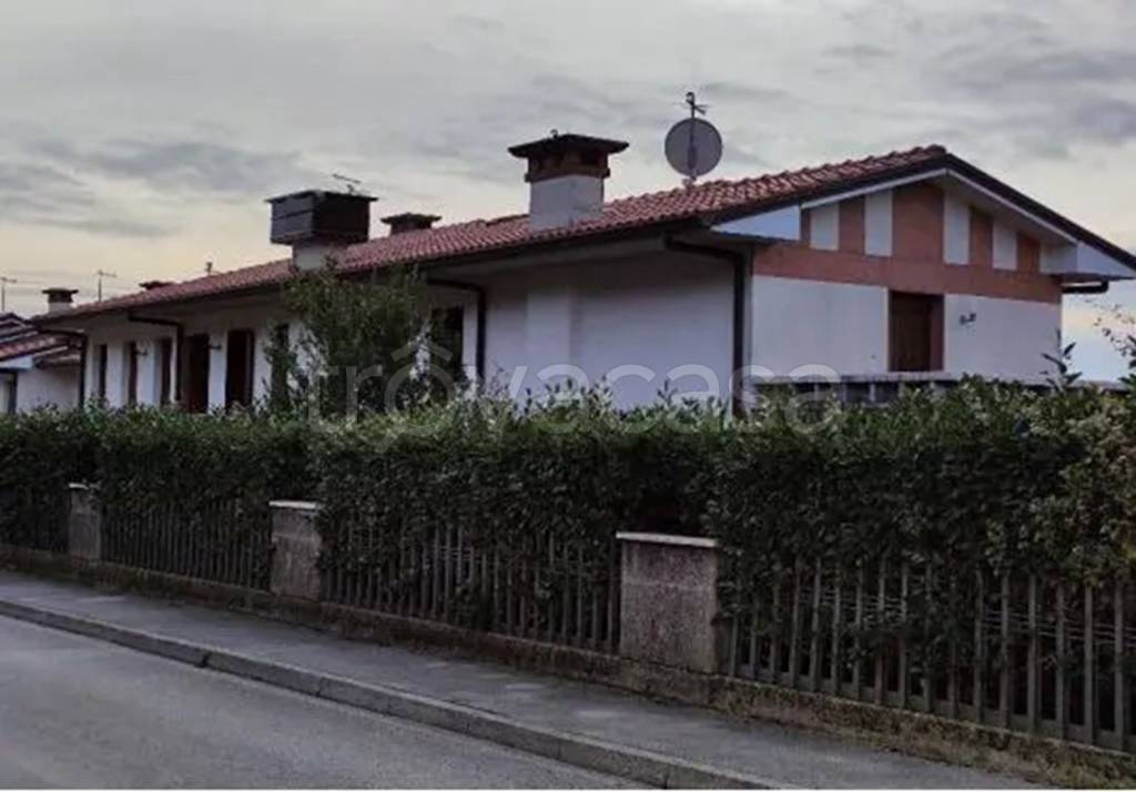 casa indipendente in vendita a Pove del Grappa