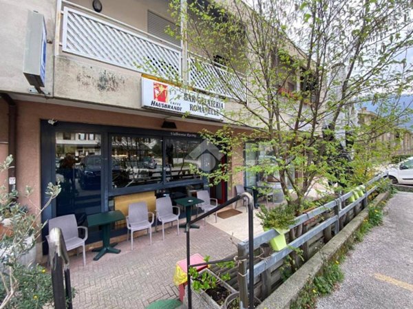 negozio in vendita a Pove del Grappa