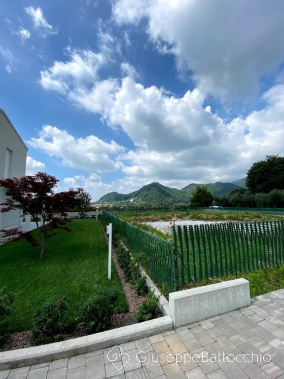 casa indipendente in vendita a Pove del Grappa