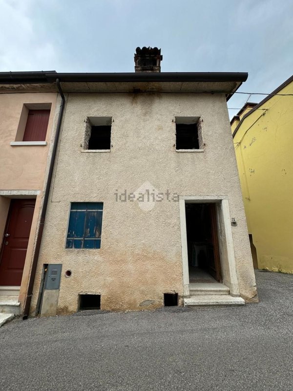 appartamento in vendita a Pove del Grappa