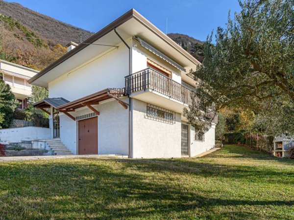 casa indipendente in vendita a Pove del Grappa