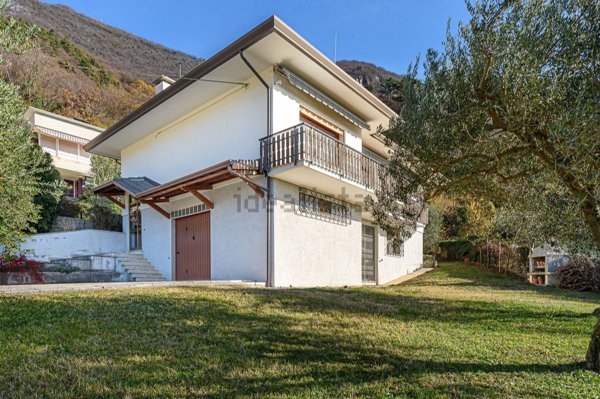 casa indipendente in vendita a Pove del Grappa