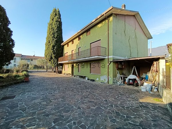 casa indipendente in vendita a Pove del Grappa