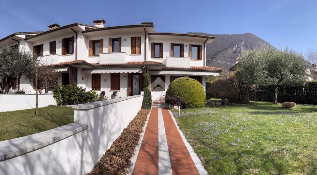 casa indipendente in vendita a Pove del Grappa