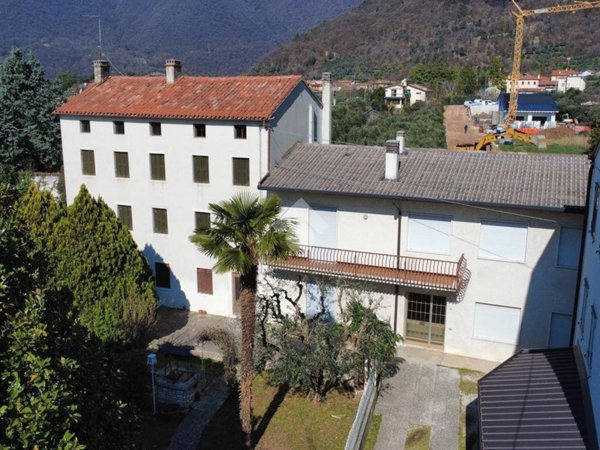 casa indipendente in vendita a Pove del Grappa