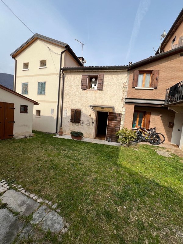 appartamento in vendita a Pove del Grappa