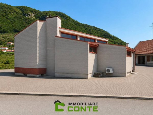 ufficio in vendita a Pove del Grappa