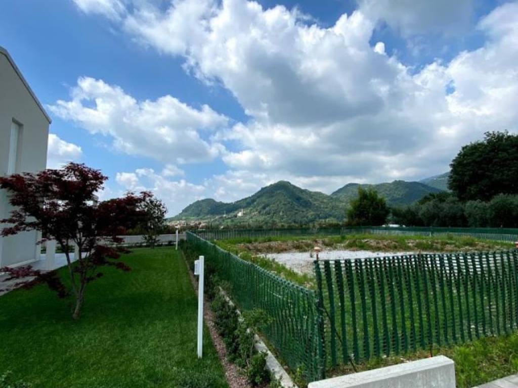 terreno edificabile in vendita a Pove del Grappa