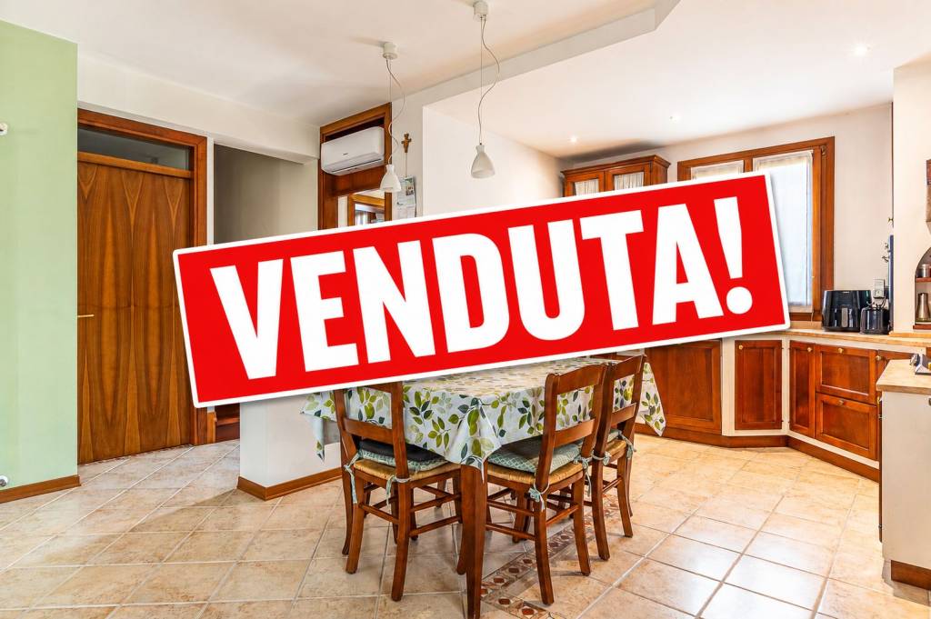 casa indipendente in vendita a Pove del Grappa