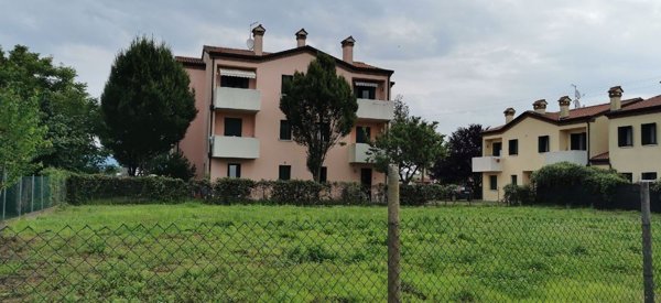 terreno edificabile in vendita a Pozzoleone