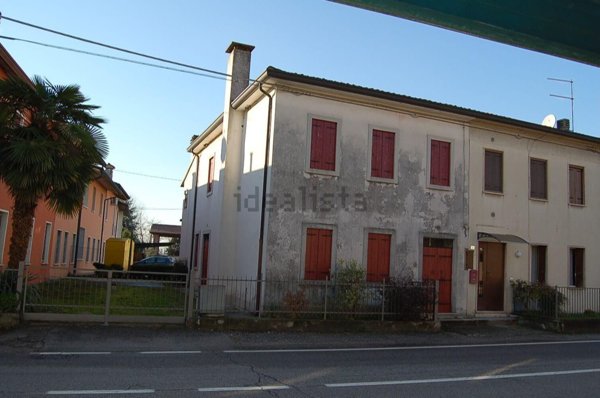 casa indipendente in vendita a Pozzoleone in zona Friola