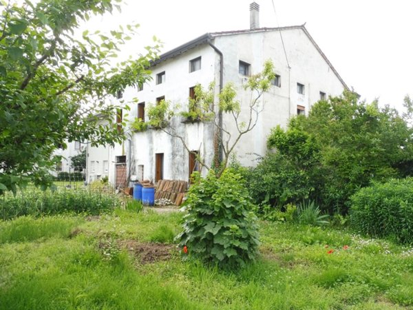 casa indipendente in vendita a Pozzoleone