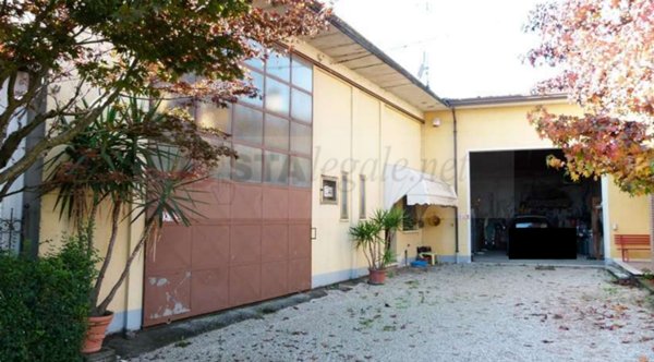 casa indipendente in vendita a Pozzoleone