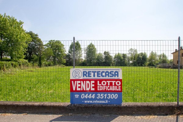 casa indipendente in vendita a Pozzoleone in zona Scaldaferro