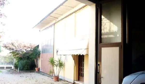 casa indipendente in vendita a Pozzoleone