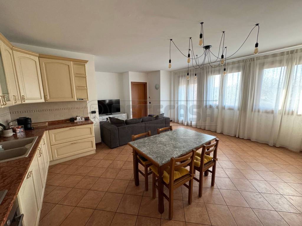 appartamento in vendita a Pozzoleone