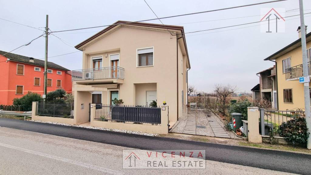 casa indipendente in vendita a Quinto Vicentino