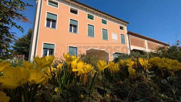 casa indipendente in vendita a Quinto Vicentino in zona Lanzè