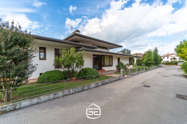 casa indipendente in vendita a Quinto Vicentino