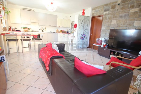 casa indipendente in vendita a Quinto Vicentino in zona Lanzè