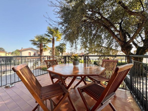 casa indipendente in vendita a Quinto Vicentino in zona Lanzè